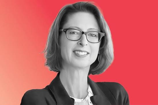 Abigail Johnson Biography: The Woman Who Runs a $7 Trillion Financial Empire
