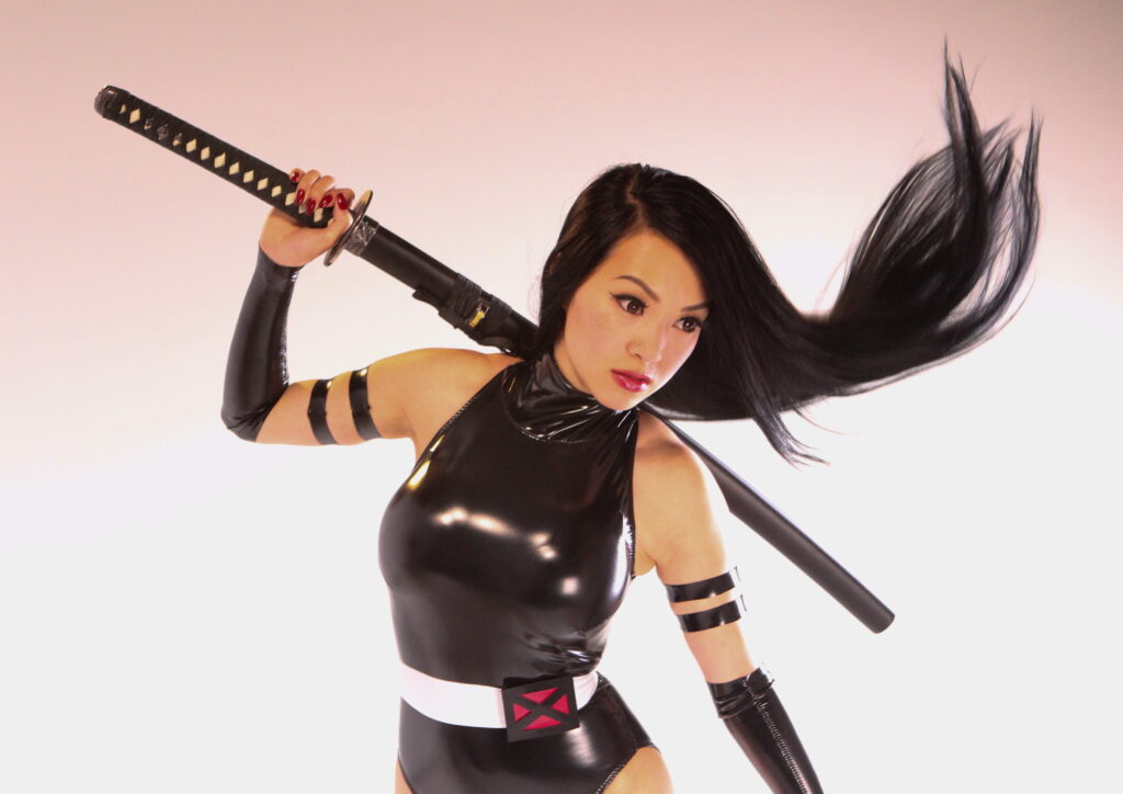 Linda Le Biography: Who Is Vampy Bit Me, the Cosplay Icon?